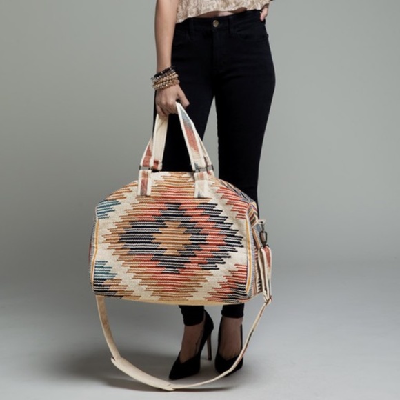 Last 1! NWT Boho Aztec Southwestern Weekender Bag - Picture 3 of 7